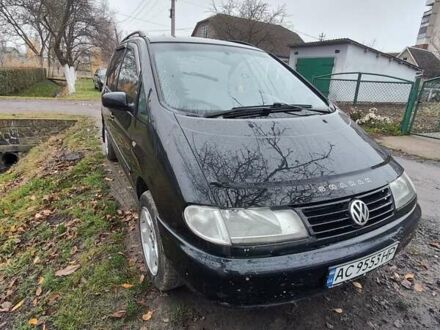 Черный Фольксваген Шаран, объемом двигателя 1.9 л и пробегом 405 тыс. км за 3450 $, фото 1 на Automoto.ua