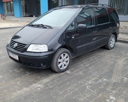 Черный Фольксваген Шаран, объемом двигателя 1.9 л и пробегом 450 тыс. км за 3200 $, фото 1 на Automoto.ua