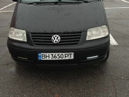 Черный Фольксваген Шаран, объемом двигателя 1.8 л и пробегом 38 тыс. км за 4100 $, фото 1 на Automoto.ua