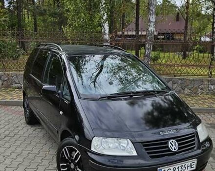 Черный Фольксваген Шаран, объемом двигателя 1.9 л и пробегом 366 тыс. км за 6190 $, фото 1 на Automoto.ua