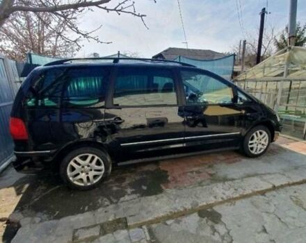 Черный Фольксваген Шаран, объемом двигателя 1.97 л и пробегом 230 тыс. км за 6500 $, фото 1 на Automoto.ua