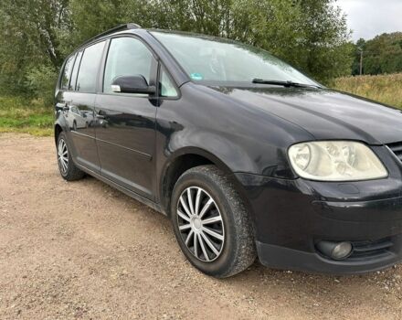 Черный Фольксваген Шаран, объемом двигателя 2 л и пробегом 300 тыс. км за 2809 $, фото 1 на Automoto.ua