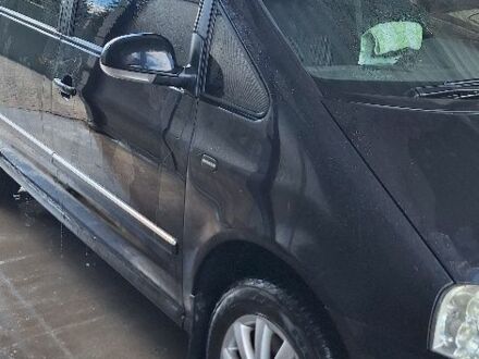 Фольксваген Шаран 2006 в Хмельницком на Automoto.ua Черный Фольксваген Шаран, объемом двигателя 1.8 л и пробегом 1 тыс. км за 5250 $, фото 1 на Automoto.ua