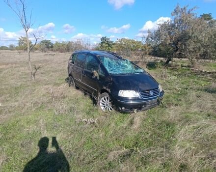 Черный Фольксваген Шаран, объемом двигателя 0 л и пробегом 150 тыс. км за 2500 $, фото 1 на Automoto.ua