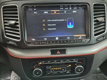 Чорний Фольксваген Шаран, об'ємом двигуна 2 л та пробігом 290 тис. км за 10500 $, фото 1 на Automoto.ua