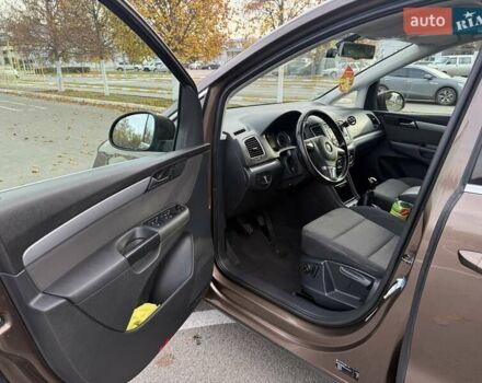 Коричневий Фольксваген Шаран, об'ємом двигуна 1.39 л та пробігом 250 тис. км за 10600 $, фото 17 на Automoto.ua