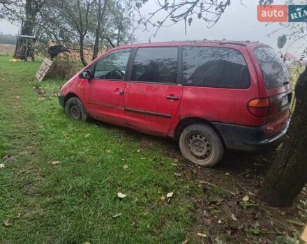 Червоний Фольксваген Шаран, об'ємом двигуна 1.9 л та пробігом 200 тис. км за 1500 $, фото 5 на Automoto.ua