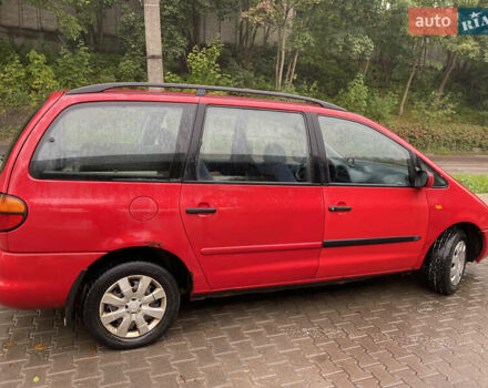 Красный Фольксваген Шаран, объемом двигателя 1.9 л и пробегом 500 тыс. км за 2599 $, фото 8 на Automoto.ua