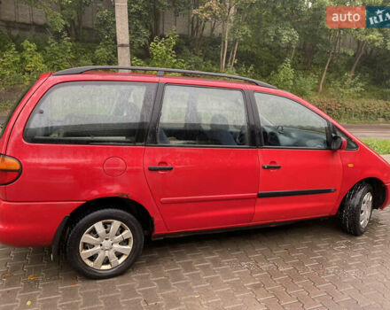 Красный Фольксваген Шаран, объемом двигателя 1.9 л и пробегом 500 тыс. км за 2300 $, фото 8 на Automoto.ua