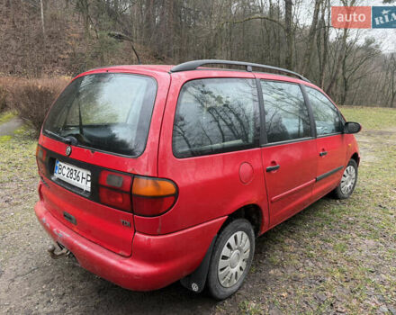 Красный Фольксваген Шаран, объемом двигателя 1.9 л и пробегом 500 тыс. км за 2300 $, фото 5 на Automoto.ua