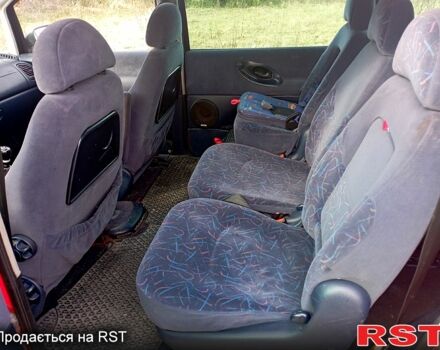 Красный Фольксваген Шаран, объемом двигателя 1.8 л и пробегом 313 тыс. км за 3860 $, фото 5 на Automoto.ua