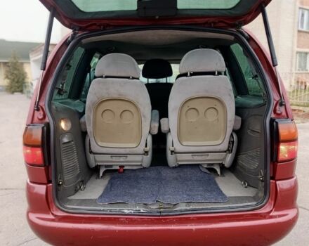 Красный Фольксваген Шаран, объемом двигателя 1.9 л и пробегом 284 тыс. км за 3200 $, фото 4 на Automoto.ua