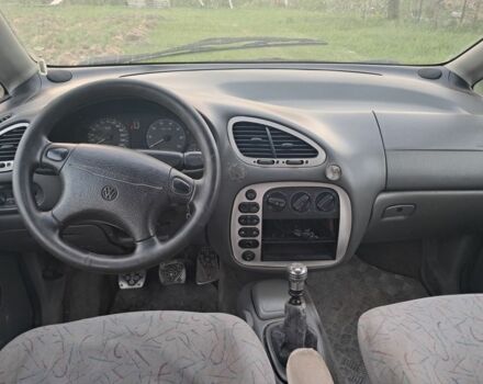 Червоний Фольксваген Шаран, об'ємом двигуна 0 л та пробігом 367 тис. км за 2000 $, фото 13 на Automoto.ua