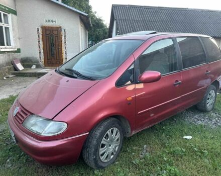 Червоний Фольксваген Шаран, об'ємом двигуна 0 л та пробігом 340 тис. км за 1900 $, фото 1 на Automoto.ua