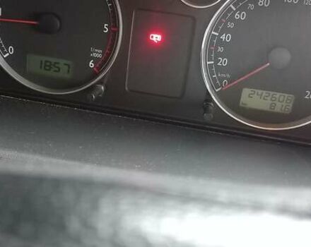 Красный Фольксваген Шаран, объемом двигателя 1.9 л и пробегом 242 тыс. км за 6500 $, фото 10 на Automoto.ua