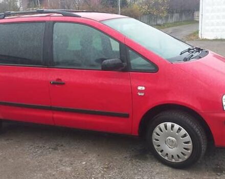 Красный Фольксваген Шаран, объемом двигателя 1.9 л и пробегом 242 тыс. км за 6500 $, фото 2 на Automoto.ua