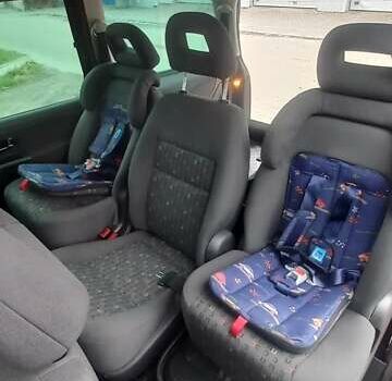 Красный Фольксваген Шаран, объемом двигателя 1.9 л и пробегом 242 тыс. км за 6500 $, фото 7 на Automoto.ua