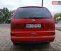 Красный Фольксваген Шаран, объемом двигателя 1.9 л и пробегом 315 тыс. км за 5100 $, фото 4 на Automoto.ua