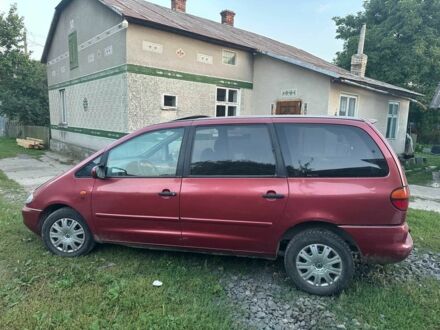 Фольксваген Шаран 1999 в Червонограде на Automoto.ua Красный Фольксваген Шаран, объемом двигателя 0 л и пробегом 340 тыс. км за 1900 $, фото 1 на Automoto.ua