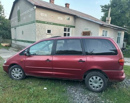 Красный Фольксваген Шаран, объемом двигателя 0 л и пробегом 340 тыс. км за 1900 $, фото 1 на Automoto.ua