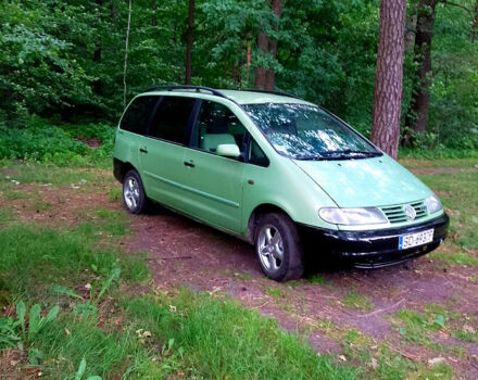 Фольксваген Шаран, объемом двигателя 1.9 л и пробегом 0 тыс. км за 1800 $, фото 1 на Automoto.ua