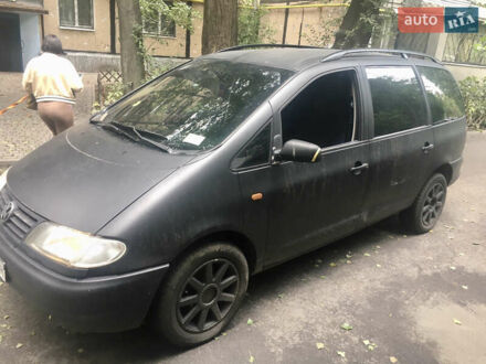 Фольксваген Шаран 1999 в Днепре (Днепропетровске) на Automoto.ua Фольксваген Шаран, объемом двигателя 1.8 л и пробегом 170 тыс. км за 3100 $, фото 1 на Automoto.ua