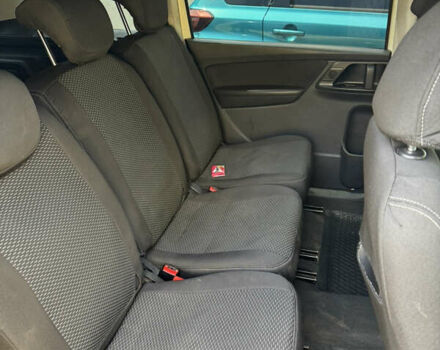 Жовтий Фольксваген Шаран, об'ємом двигуна 1.97 л та пробігом 205 тис. км за 10500 $, фото 4 на Automoto.ua