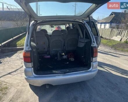 Серый Фольксваген Шаран, объемом двигателя 2.8 л и пробегом 300 тыс. км за 2900 $, фото 1 на Automoto.ua