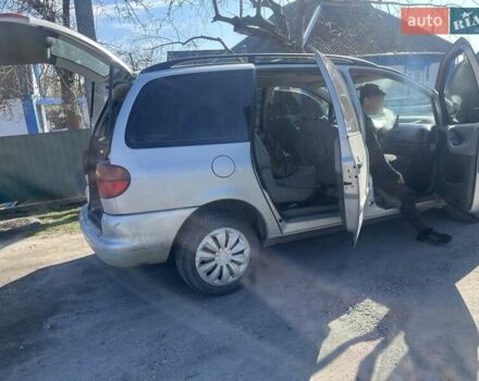 Серый Фольксваген Шаран, объемом двигателя 2.8 л и пробегом 300 тыс. км за 2900 $, фото 2 на Automoto.ua