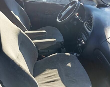 Серый Фольксваген Шаран, объемом двигателя 1.9 л и пробегом 420 тыс. км за 2800 $, фото 10 на Automoto.ua