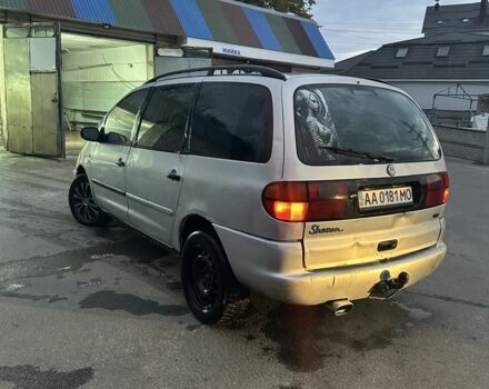 Серый Фольксваген Шаран, объемом двигателя 2.8 л и пробегом 600 тыс. км за 2000 $, фото 3 на Automoto.ua