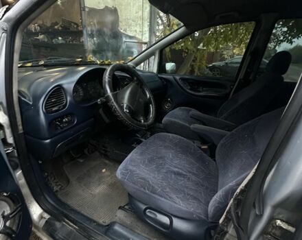 Серый Фольксваген Шаран, объемом двигателя 2.8 л и пробегом 600 тыс. км за 2000 $, фото 5 на Automoto.ua