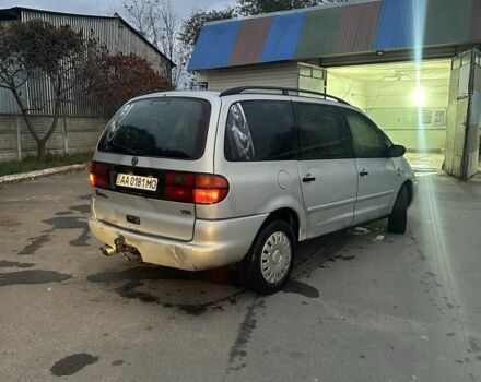 Серый Фольксваген Шаран, объемом двигателя 2.8 л и пробегом 600 тыс. км за 2000 $, фото 2 на Automoto.ua