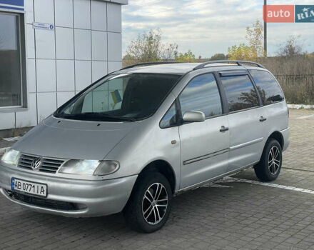 Сірий Фольксваген Шаран, об'ємом двигуна 1.8 л та пробігом 330 тис. км за 2600 $, фото 3 на Automoto.ua