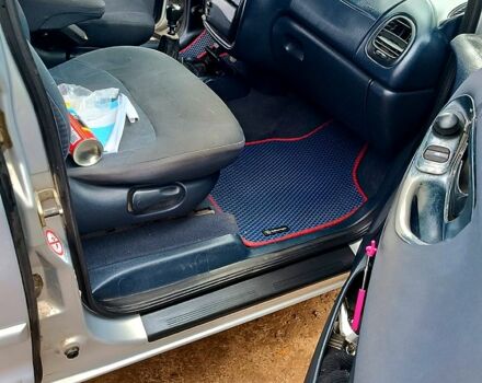 Серый Фольксваген Шаран, объемом двигателя 2 л и пробегом 4000 тыс. км за 3500 $, фото 4 на Automoto.ua