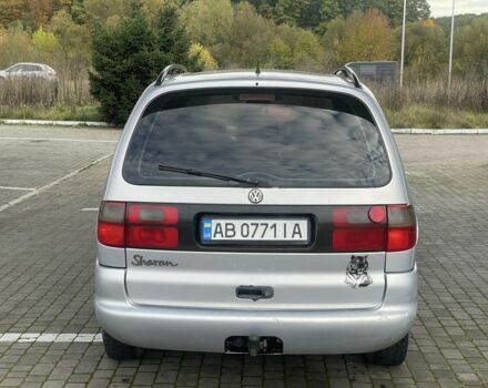 Сірий Фольксваген Шаран, об'ємом двигуна 1.8 л та пробігом 330 тис. км за 2600 $, фото 4 на Automoto.ua
