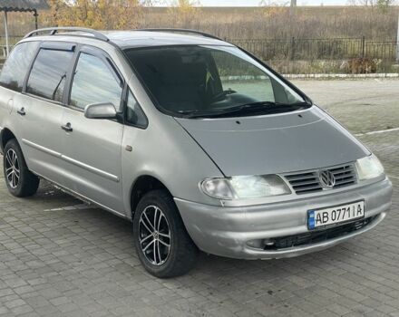 Сірий Фольксваген Шаран, об'ємом двигуна 1.8 л та пробігом 330 тис. км за 2600 $, фото 1 на Automoto.ua