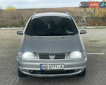 Сірий Фольксваген Шаран, об'ємом двигуна 1.8 л та пробігом 330 тис. км за 2600 $, фото 2 на Automoto.ua