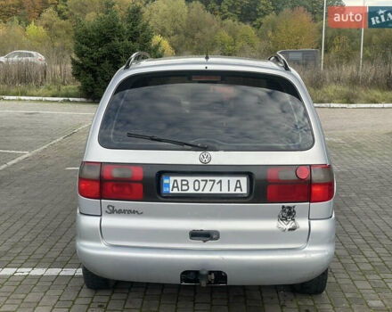Сірий Фольксваген Шаран, об'ємом двигуна 1.8 л та пробігом 330 тис. км за 2600 $, фото 4 на Automoto.ua