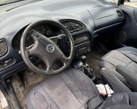 Серый Фольксваген Шаран, объемом двигателя 1.9 л и пробегом 269 тыс. км за 2500 $, фото 3 на Automoto.ua