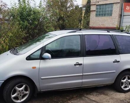 Серый Фольксваген Шаран, объемом двигателя 2.8 л и пробегом 403 тыс. км за 3499 $, фото 2 на Automoto.ua