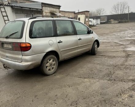 Серый Фольксваген Шаран, объемом двигателя 1.9 л и пробегом 269 тыс. км за 2500 $, фото 2 на Automoto.ua