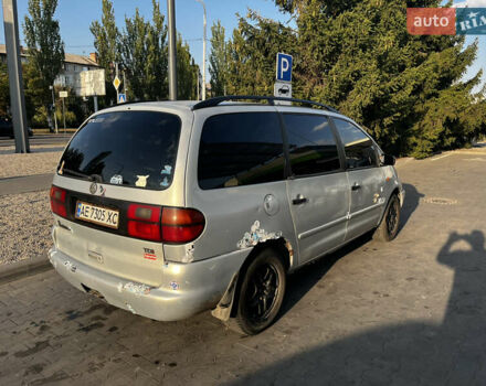 Сірий Фольксваген Шаран, об'ємом двигуна 1.9 л та пробігом 476 тис. км за 2200 $, фото 3 на Automoto.ua