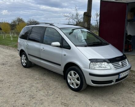 Серый Фольксваген Шаран, объемом двигателя 1.9 л и пробегом 290 тыс. км за 3700 $, фото 2 на Automoto.ua
