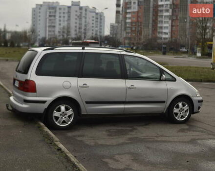 Серый Фольксваген Шаран, объемом двигателя 1.9 л и пробегом 314 тыс. км за 4300 $, фото 10 на Automoto.ua