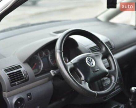 Серый Фольксваген Шаран, объемом двигателя 1.9 л и пробегом 314 тыс. км за 4300 $, фото 19 на Automoto.ua