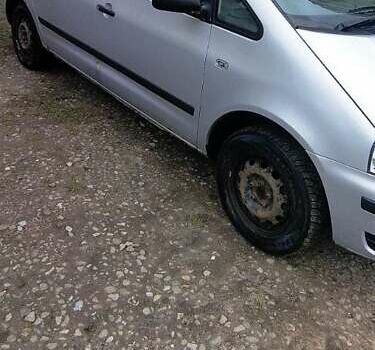 Сірий Фольксваген Шаран, об'ємом двигуна 1.9 л та пробігом 380 тис. км за 4000 $, фото 4 на Automoto.ua