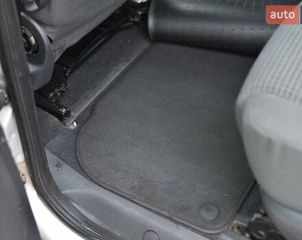 Серый Фольксваген Шаран, объемом двигателя 1.9 л и пробегом 314 тыс. км за 4300 $, фото 26 на Automoto.ua