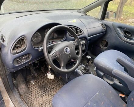 Серый Фольксваген Шаран, объемом двигателя 1.9 л и пробегом 300 тыс. км за 750 $, фото 6 на Automoto.ua