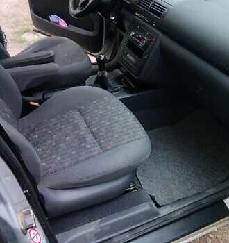 Сірий Фольксваген Шаран, об'ємом двигуна 1.9 л та пробігом 380 тис. км за 4000 $, фото 12 на Automoto.ua